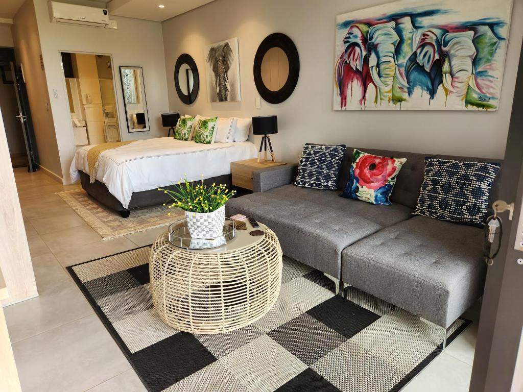 Zimbali Lakes Boulevard